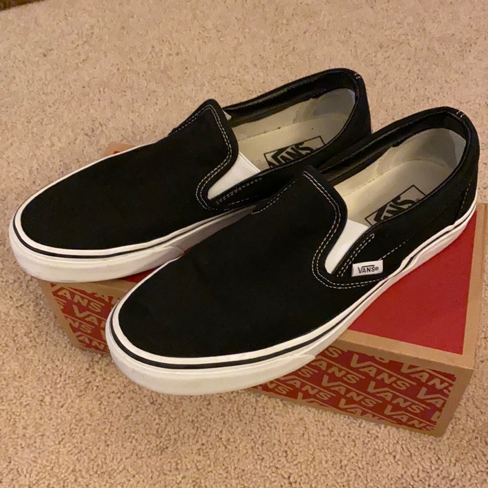 Vans classic slip on black and white